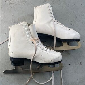 American Athletic Ice Skates
